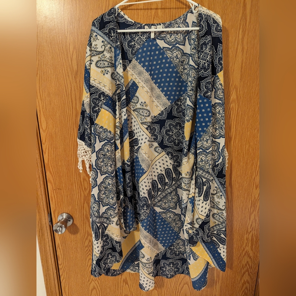 Cato, size 14/16W, Blue, Yellow, and White